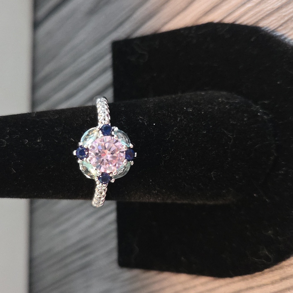 Ring w/Round Pink Stone